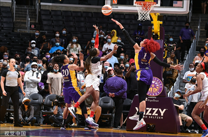 西聯賽WNBA：賽程揭曉，誰將問鼎榮耀之巔？（詳細解析各隊實力及看點）